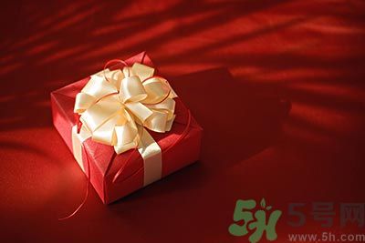 女子結(jié)婚閨蜜沒(méi)送禮 閨蜜結(jié)婚送什么禮物最好最特殊