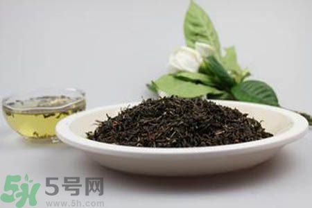 茉莉花茶可以和玫瑰花茶一起喝嗎？茉莉花茶和玫瑰花茶一起泡著喝好嗎？