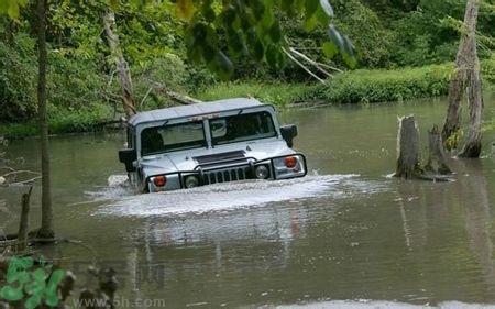 汽車排氣管進(jìn)水了會怎么樣?汽車排氣管進(jìn)水要緊嗎