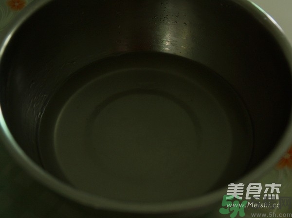 水晶月餅用的什么粉？水晶月餅的做法及配方