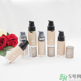 revlon露華濃粉底液怎么樣？露華濃粉底液色號選擇與試色