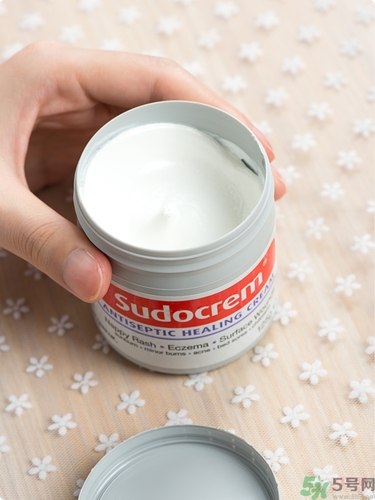 Sudocrem屁屁霜怎么用？sudocrem屁屁霜初生寶寶能用嗎？