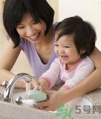 秋季幼兒如何預(yù)防感冒？秋季幼兒感冒怎么辦？