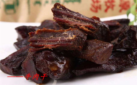 牛肉干咬開(kāi)有白絲是什么 牛肉干吃了拉肚子怎么回事