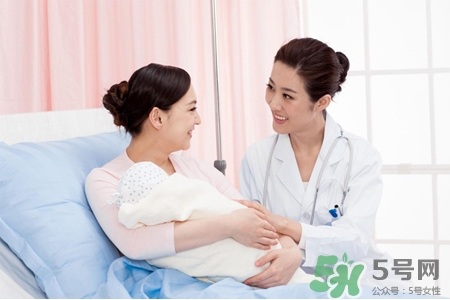 母乳和奶粉混合喂養(yǎng)好嗎？母乳和奶粉可以混在一起吃嗎？