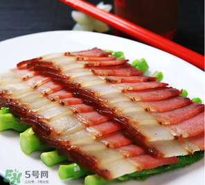 腌肉長(zhǎng)毛了還能吃嗎？腌肉長(zhǎng)綠毛了還能吃嗎？