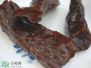 風(fēng)干牛肉是生的嗎？風(fēng)干牛肉是生的還是熟的？