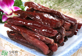 風(fēng)干牛肉是生的嗎？風(fēng)干牛肉是生的還是熟的？