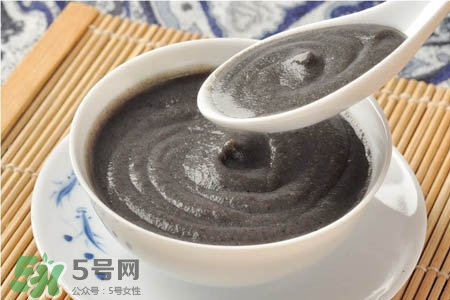 芝麻糊不能和什么一起吃？芝麻糊與哪些食物相克？