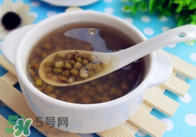 吃菠蘿舌頭麻怎么回事？吃菠蘿舌頭麻是過(guò)敏嗎