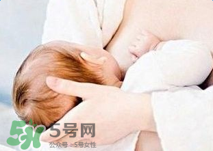 胸很大奶水卻很少怎么回事？胸大卻沒(méi)有奶水該怎么辦？