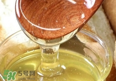 桑葚泡酒可以加蜂蜜嗎?桑葚泡酒加多少蜂蜜?