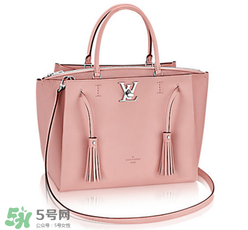 lv lockmeto流蘇手提包正品多少錢？lv新款流蘇包專柜價(jià)格