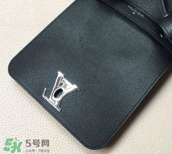 lv lockme包包怎么辨別真?zhèn)?？lv lockme包包真假鑒定