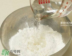 韭菜盒子用什么水和面？韭菜盒子和面用冷水還是熱水