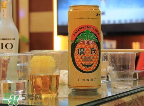 菠蘿啤是碳酸飲料嗎？菠蘿啤不能和什么一起吃？