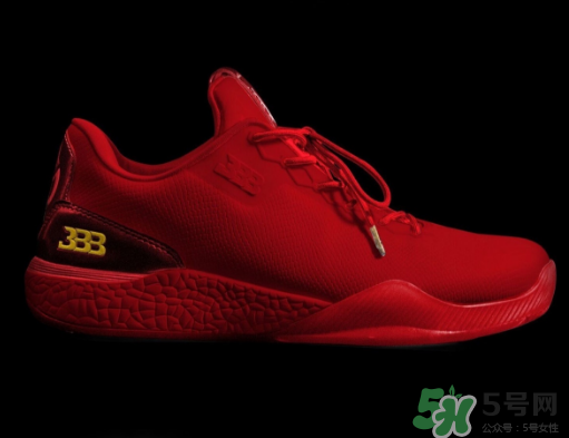 big baller brand zo2獨(dú)立日配色多少錢？球哥簽名鞋官網(wǎng)價(jià)格