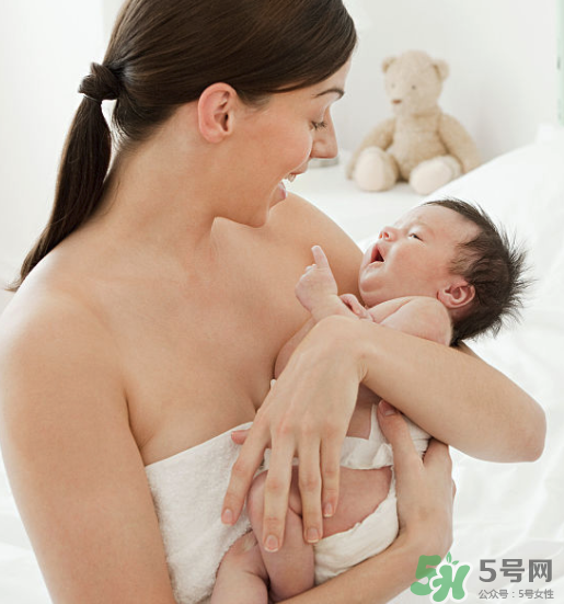 新生兒母乳喂養(yǎng)腹瀉需要換奶粉喂嗎？