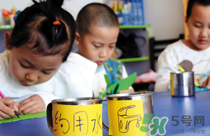 寶寶不去幼兒園怎么辦？寶寶不去幼兒園哭鬧怎么勸導(dǎo)？