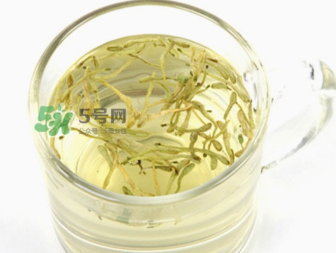 金銀花茶要怎樣泡才好喝？金銀花茶最佳泡茶水溫是多少