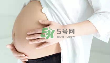 孕期肚皮癢是怎么回事？妊娠紋癢怎么辦？