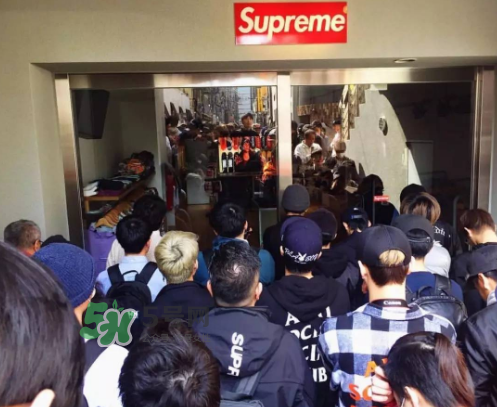 supreme噴錢槍多少錢？supreme鈔票槍價格