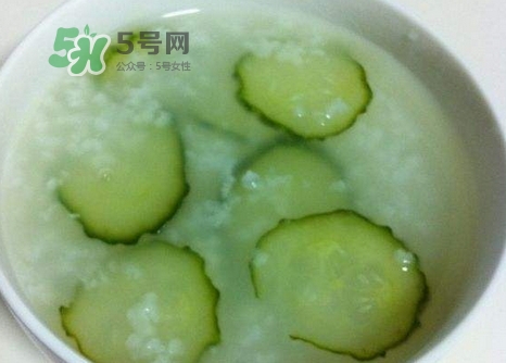 黃瓜粥的營養(yǎng)價(jià)值_黃瓜粥的功效與作用及飲食禁忌