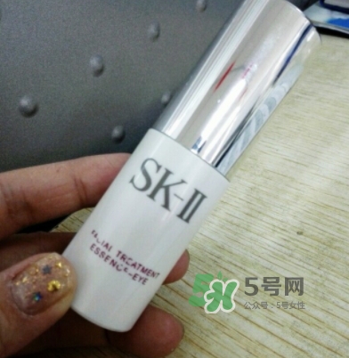 skii眼部神仙水怎么用？sk2眼部精華乳使用方法