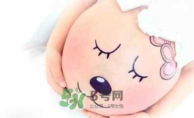 孕晚期肚子硬硬的是怎么回事？孕晚期肚子發(fā)緊發(fā)硬