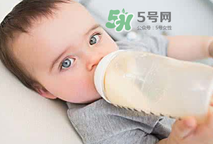 母乳和奶粉能混在一起吃嗎？母乳和奶粉混合喂養(yǎng)好嗎？