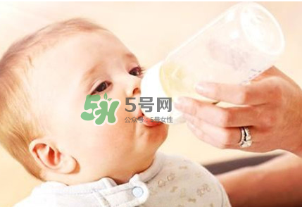 母乳和奶粉能混在一起吃嗎？母乳和奶粉混合喂養(yǎng)好嗎？