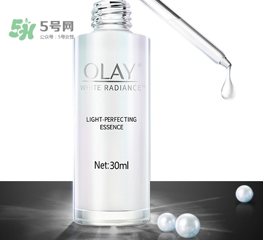 olay玉蘭油小白瓶小綠瓶哪個好？olay小白瓶小綠瓶區(qū)別