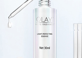 olay淡斑小白瓶和olay光感小白瓶哪個好？