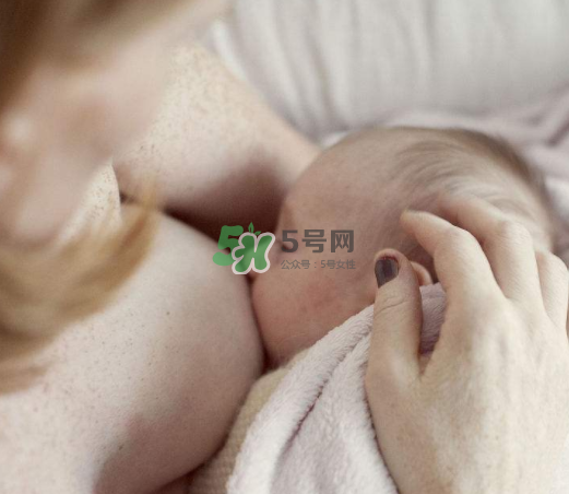 母乳喂養(yǎng)會積食嗎？純母乳喂養(yǎng)的寶寶會積食嗎？