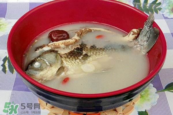 產(chǎn)婦鯽魚湯什么時(shí)候喝？產(chǎn)婦鯽魚湯放調(diào)料嗎？