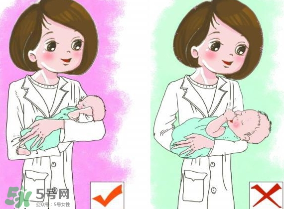 抱新生兒可以晃動(dòng)嗎？抱新生兒的正確方法圖