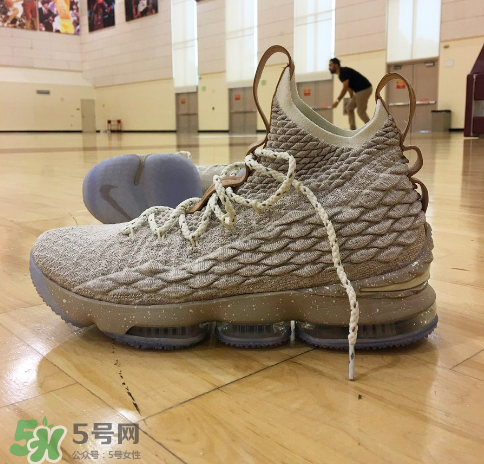 nike lebron 15 ghost實物細節(jié)怎么樣？