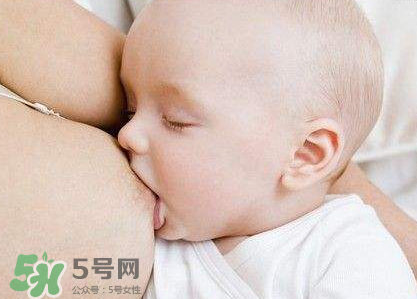 寶寶突然不吃母乳了怎么回事？寶寶不吃母乳是為什么？