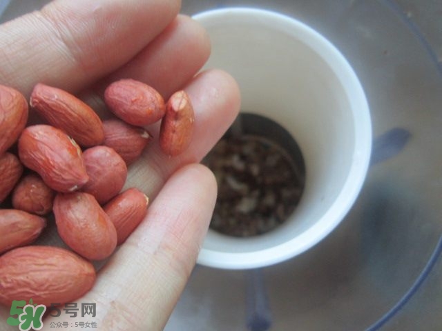 核桃可以和黃豆一起打豆?jié){嗎？核桃和什么一起打豆?jié){好？