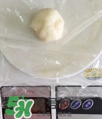 榴蓮冰皮月餅的做法？榴蓮冰皮月餅價(jià)格