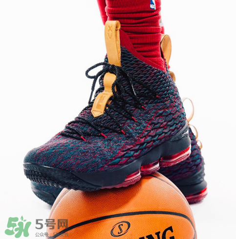 nike lebron 15 cavs實物什么樣？