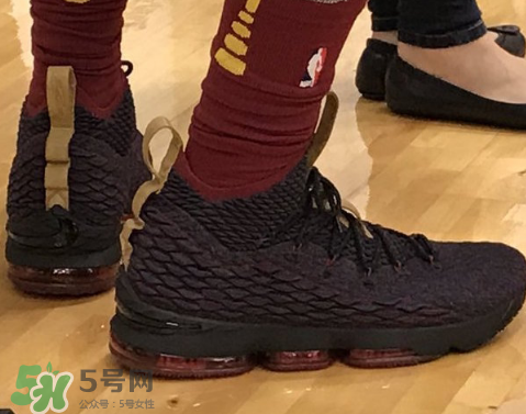 nike lebron 15 cavs實物什么樣？