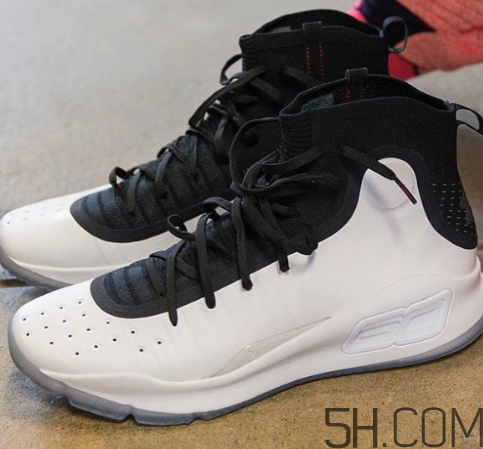 under armour curry 4白黑配色什么時候發(fā)售_多少錢？