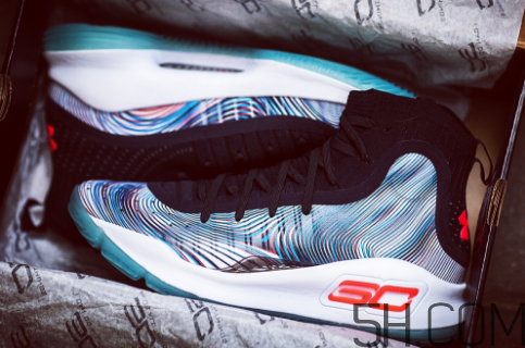 under armour curry 4測評 庫里第四代戰(zhàn)靴實物開箱