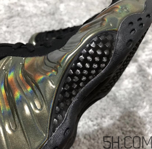 nike air foamposite one legion green全息噴什么時候發(fā)售？