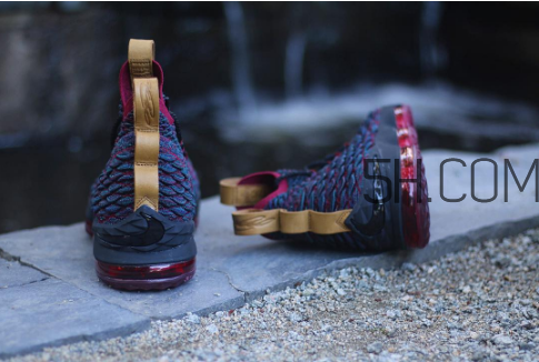 nike lebron 15 cavs騎士隊(duì)配色發(fā)售時(shí)間_多少錢？