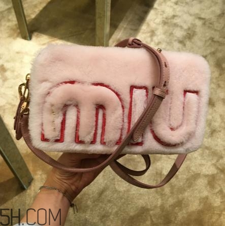 miumiu包包一般多少錢？這么仙的包包千萬別錯過