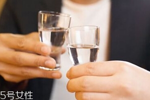 喝多少酒算安全？有基因缺陷的中國(guó)人最好不要喝