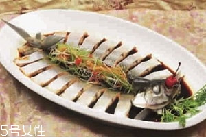 青魚(yú)可以清蒸嗎 清蒸青魚(yú)好吃營(yíng)養(yǎng)