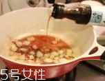 沒(méi)有冰箱臘腸怎么保存？懸掛陰涼通風(fēng)處